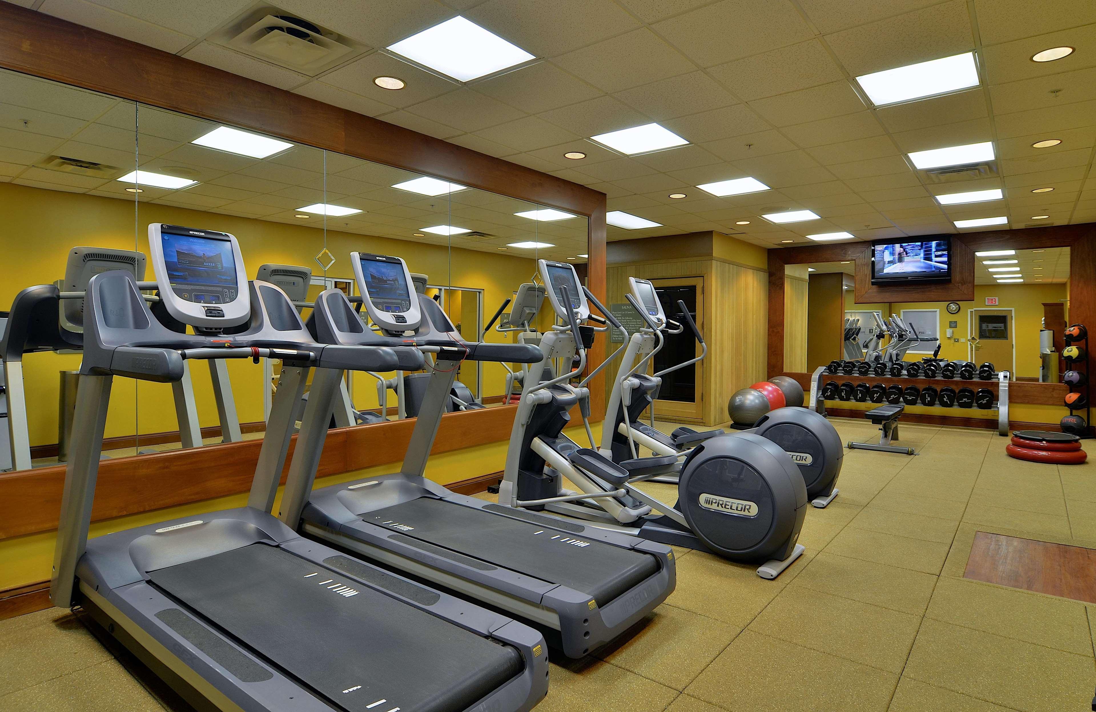 Hotel Embassy - At Vanderbilt 3*