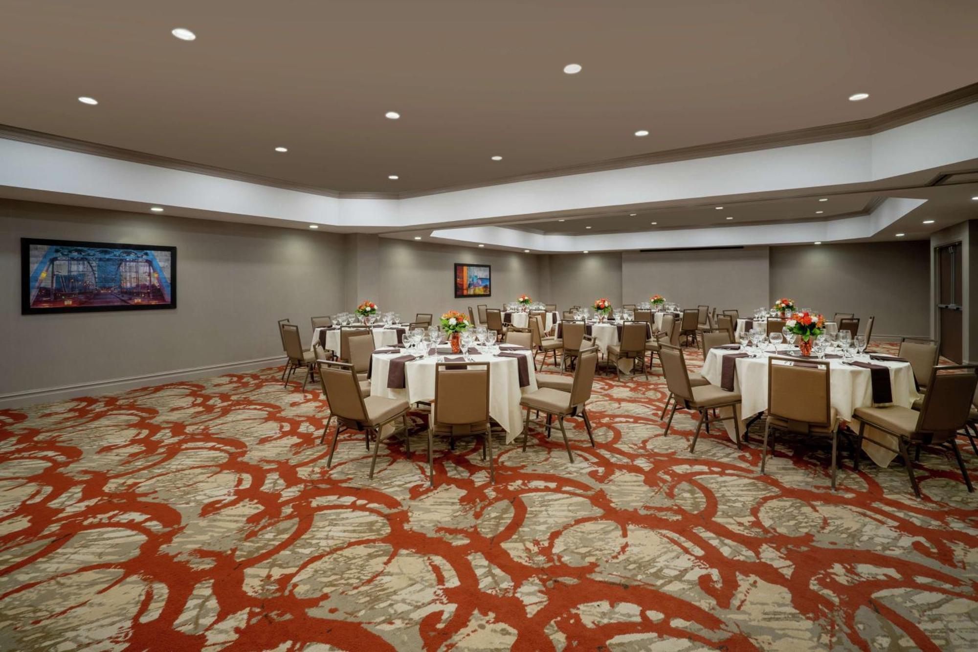 Embassy - At Vanderbilt Hotel